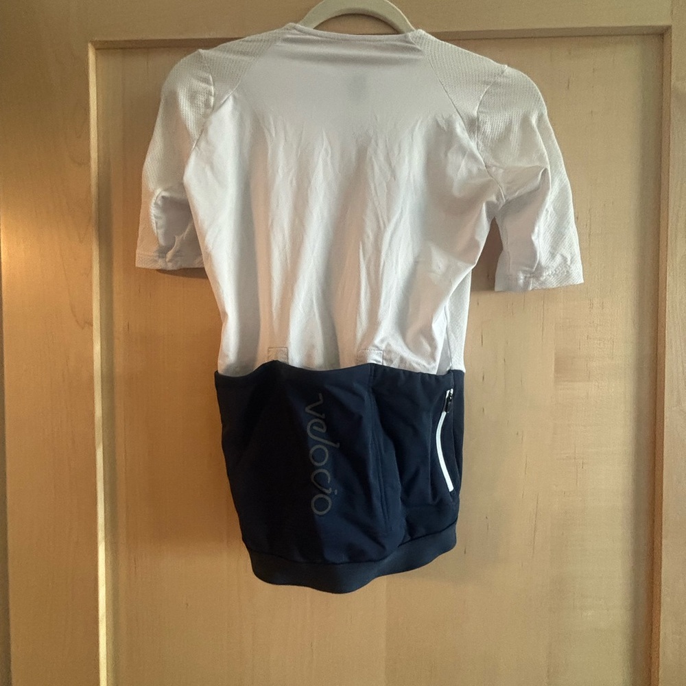 Velocio Women’s Jersey - Picture 5 of 7